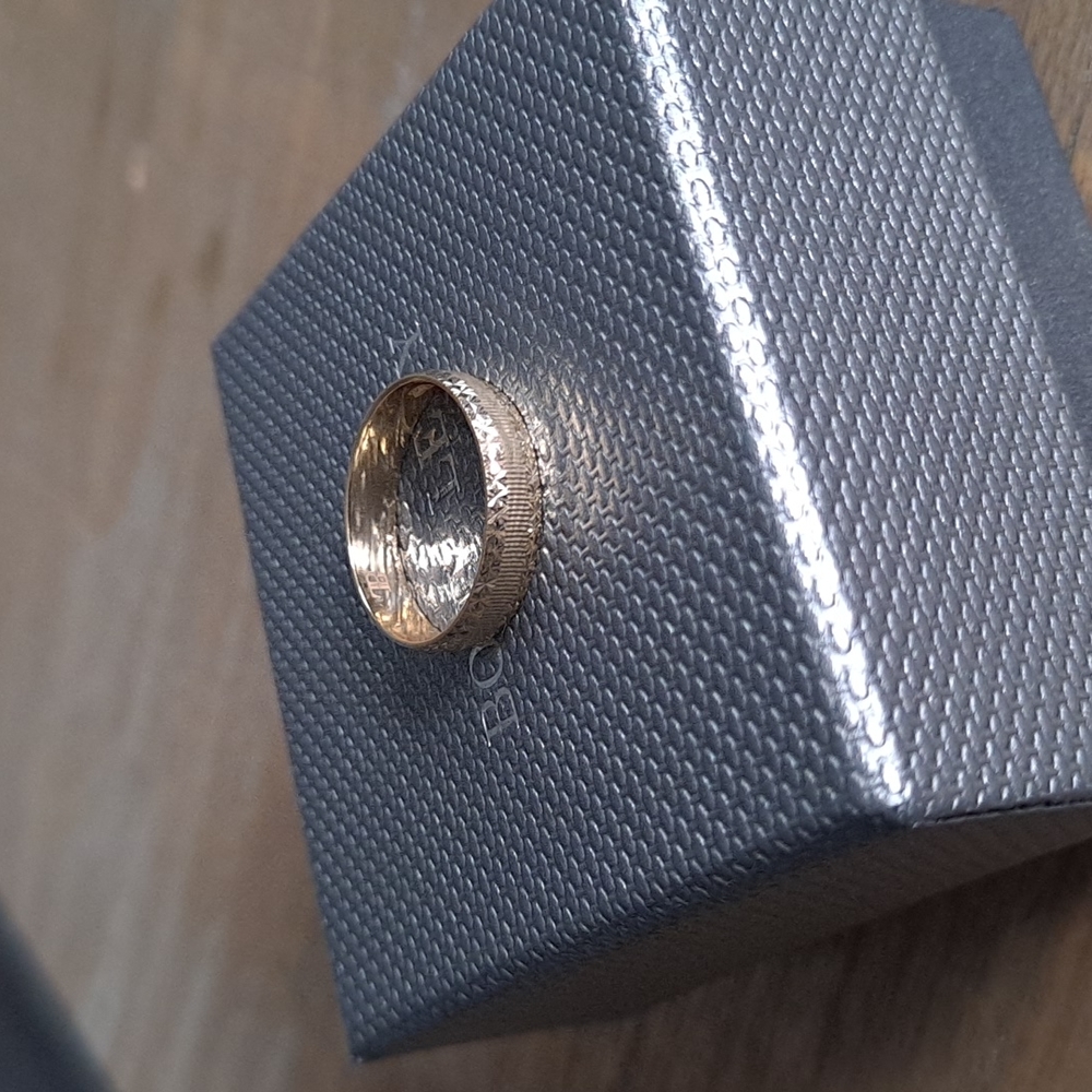 Bony Levy band ring